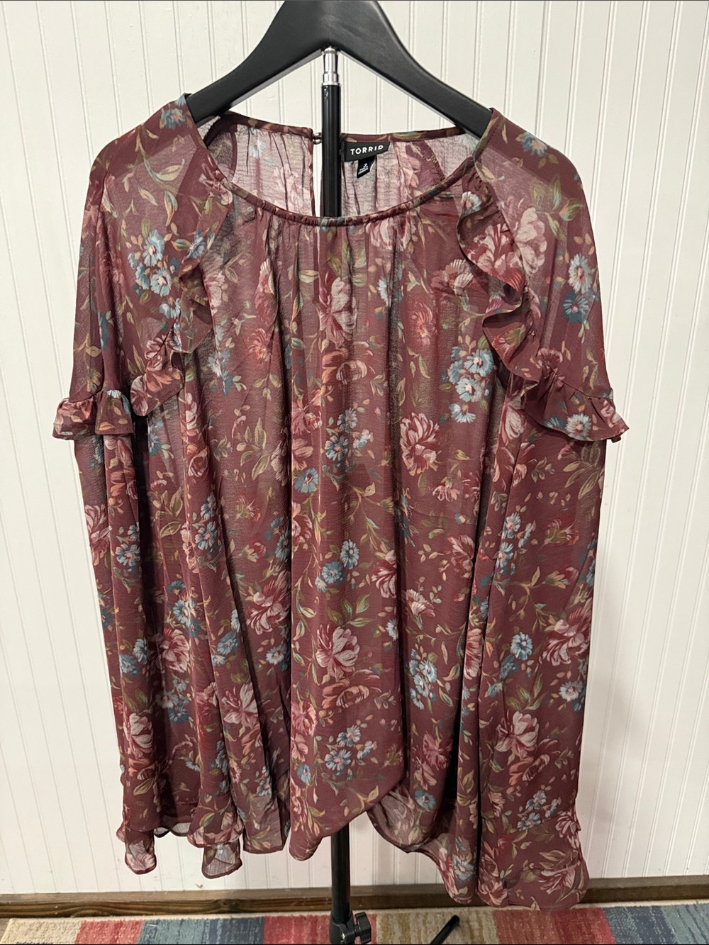 torrid dusty mauve floral ruffle long sleeve blouse